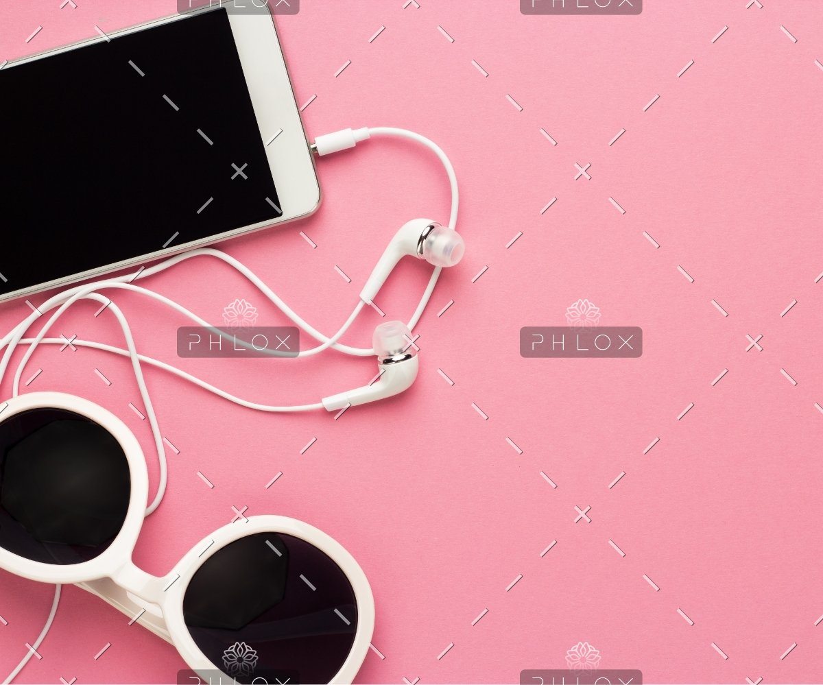 Studio Shot Of White Accessories On Pink Back 7E4JTGC@2x